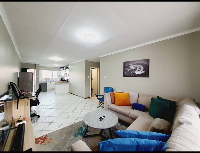 1 BEDROOM APARTMENT TO LET IN HALFWAY GARDENS